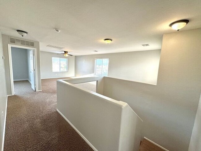 Building Photo - Amazing 4BD, 3BA house in Pinal county (31...