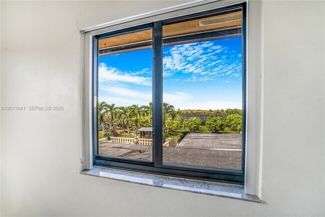Building Photo - 26500 SW 167th Ave