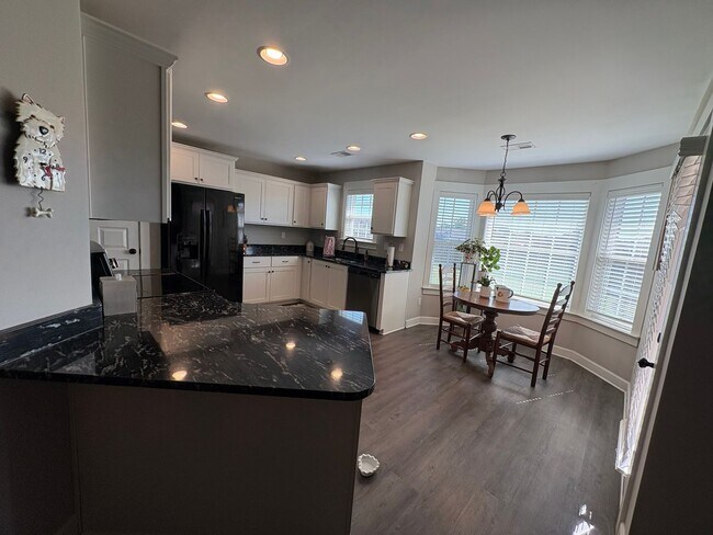 Building Photo - 3384 Shandy Rd