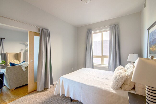 Building Photo - 2B/2B Luxury Louisville Condo with Mountai...