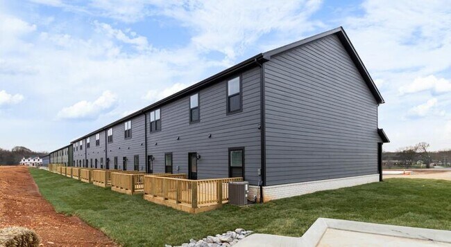 Building Photo - 106 Jonathan Wade Cir