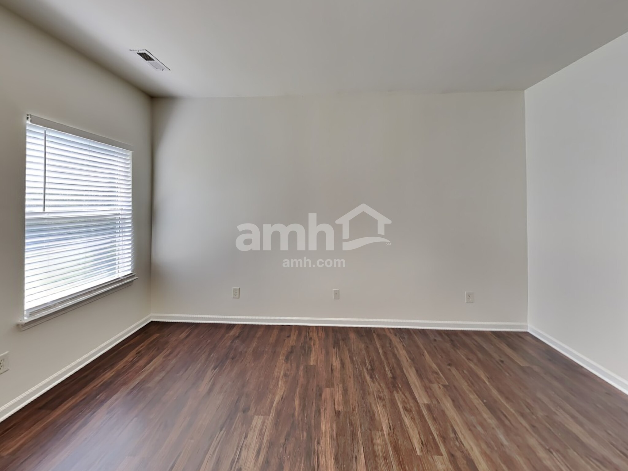Building Photo - 7423 Mary Jo Helms Dr