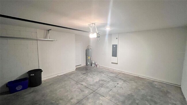 Building Photo - 2924 Sime St