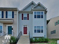 Building Photo - 2820 Barrymore St