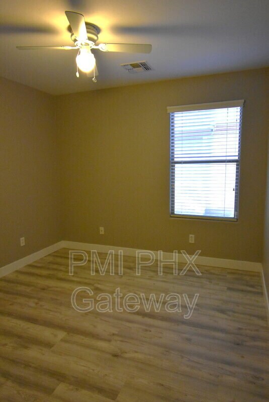 Building Photo - 275 W Santa Gertrudis Trail