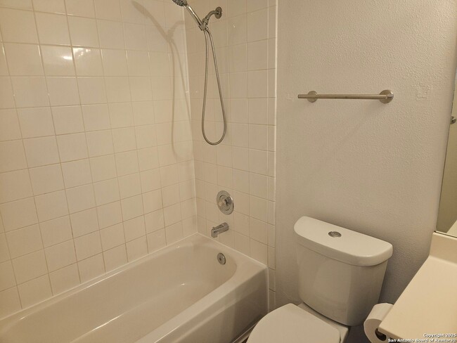 Building Photo - Gated Community Near Medical Center