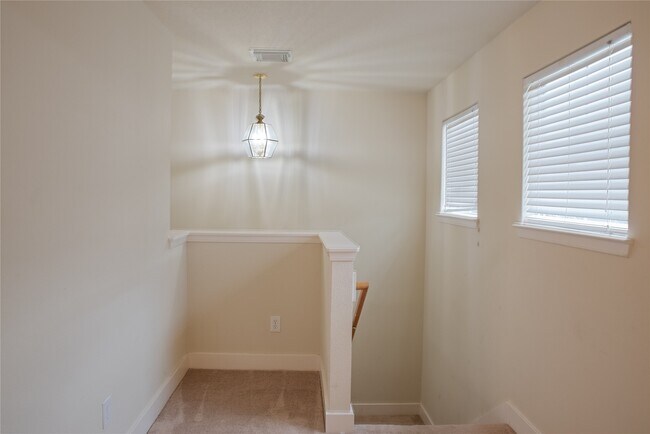 Building Photo - 20923 Patriot Park Ln