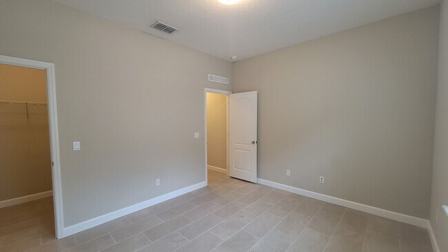 Building Photo - 3012 Carley Estates Ct