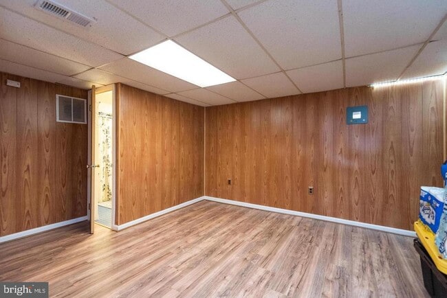 Building Photo - 8202 Marlton Ct