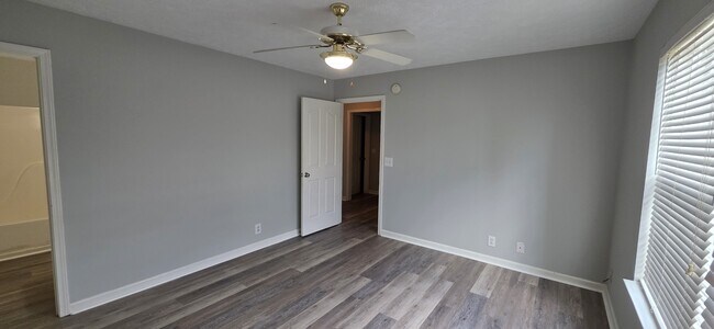 Building Photo - 1183 Catawba Way