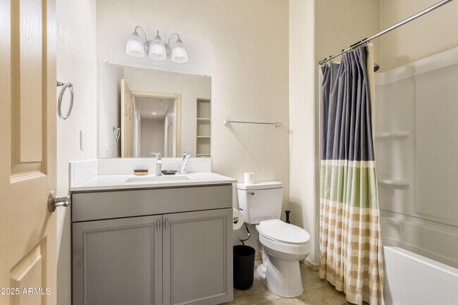 Building Photo - 8373 E Sunwing Ridge Dr