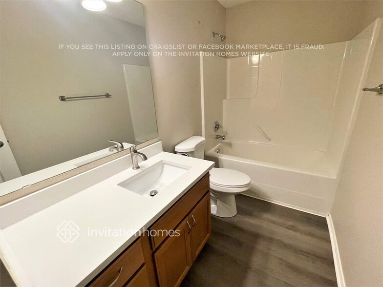 Building Photo - 15915 66th Street Ct E