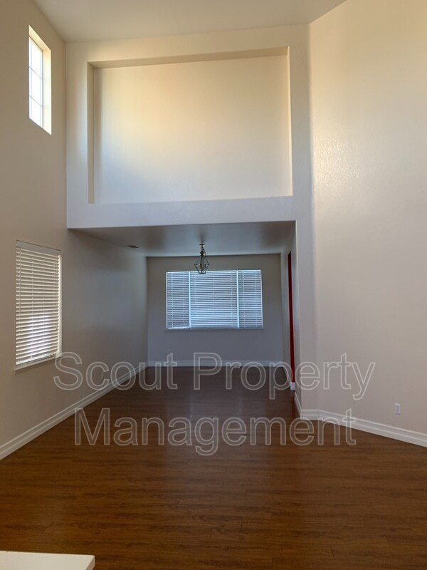 Building Photo - 29403 Via Espada