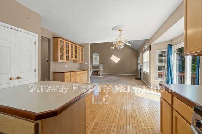 Building Photo - 204 Spruce Trail