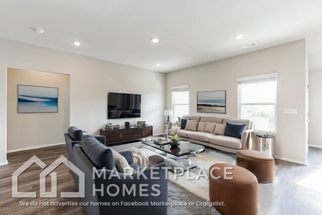Building Photo - 884 S Brambling Ln