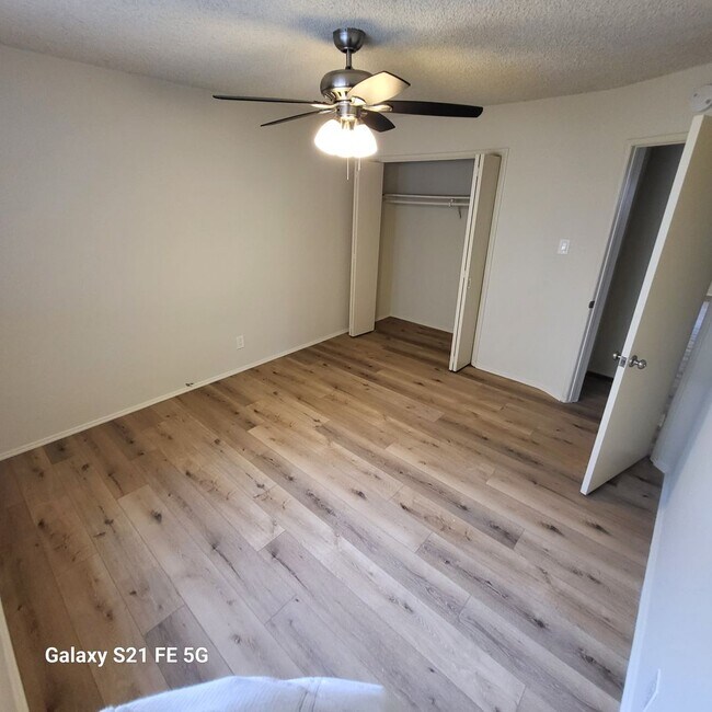 Building Photo - 4201 Green Ave