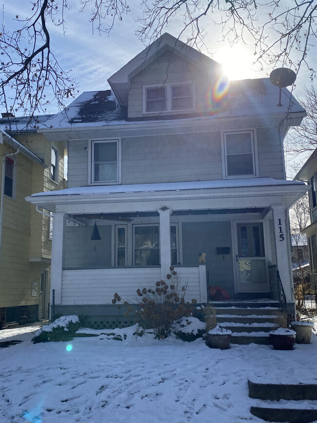 Building Photo - 115 Vermont St