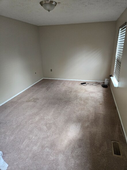 Building Photo - 4818 Kingfisher Ct