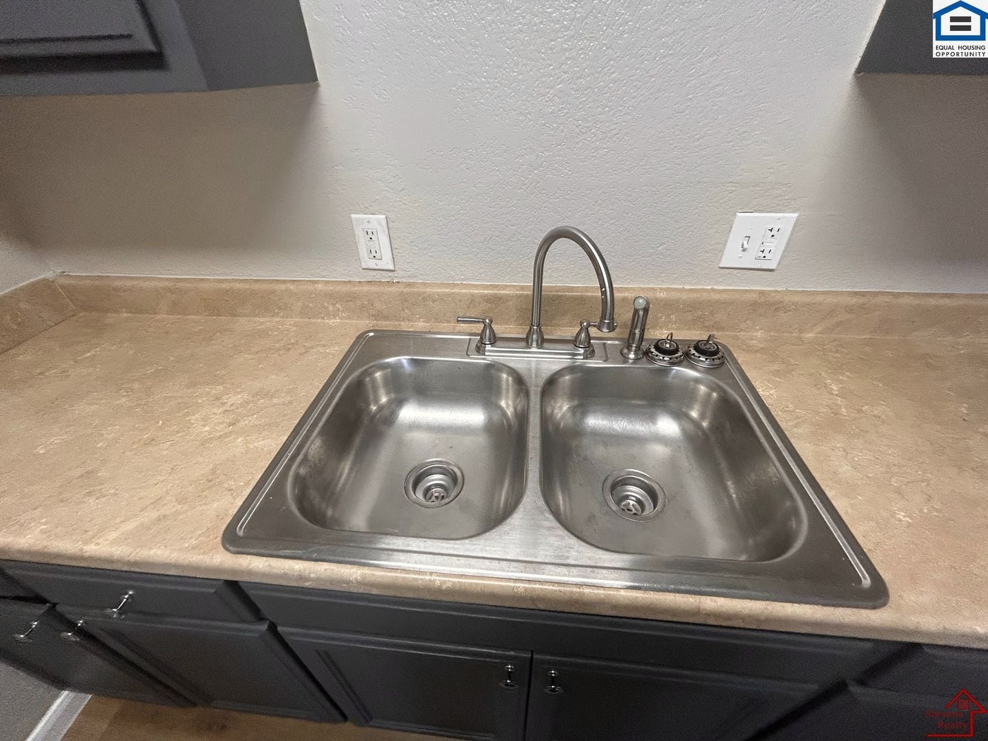 Building Photo - 1314 NW Irwin Ave