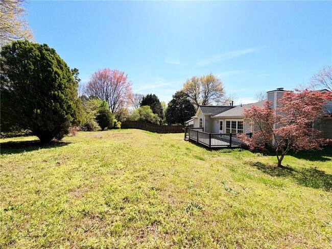 Building Photo - 2901 Inverloch Cir