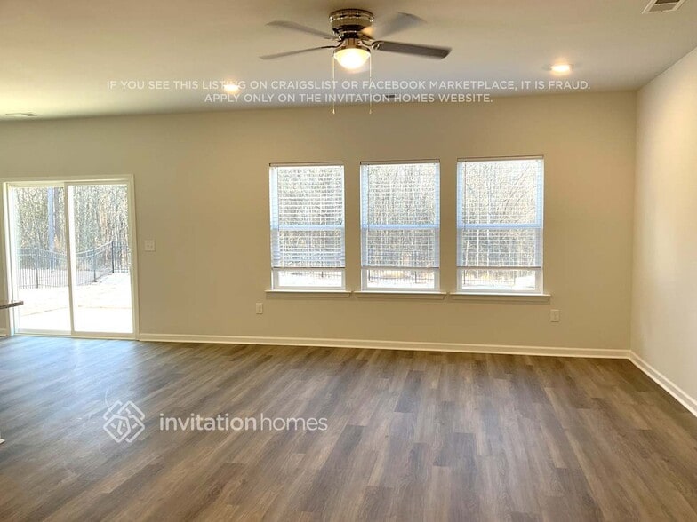 Building Photo - 3972 Zepelin Wy