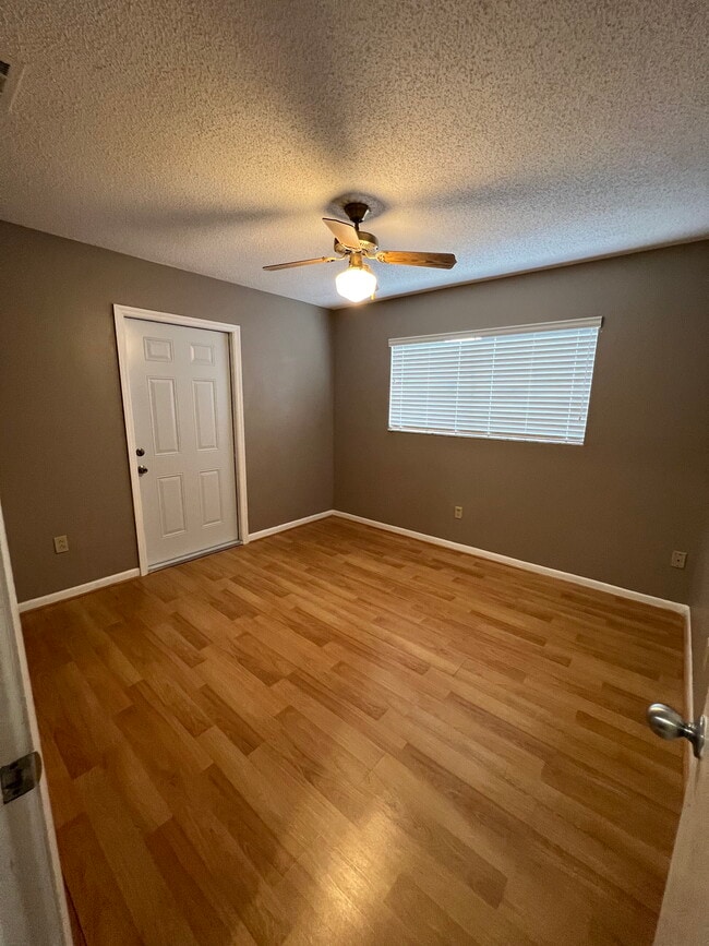 Building Photo - 9249 SW 147th Ave