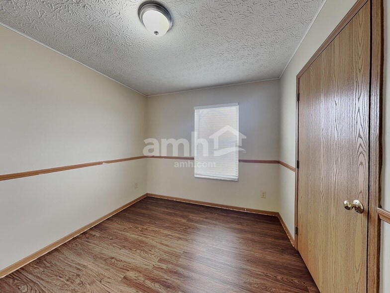 Building Photo - 4242 Honey Bee Ct