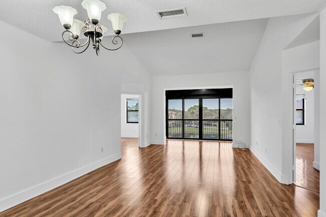 Building Photo - 4111 Coral Tree Cir