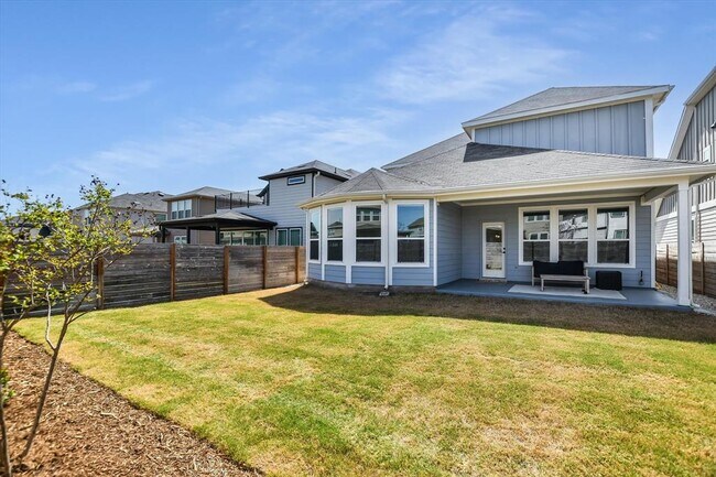 Building Photo - 217 Turnbuckle Bnd