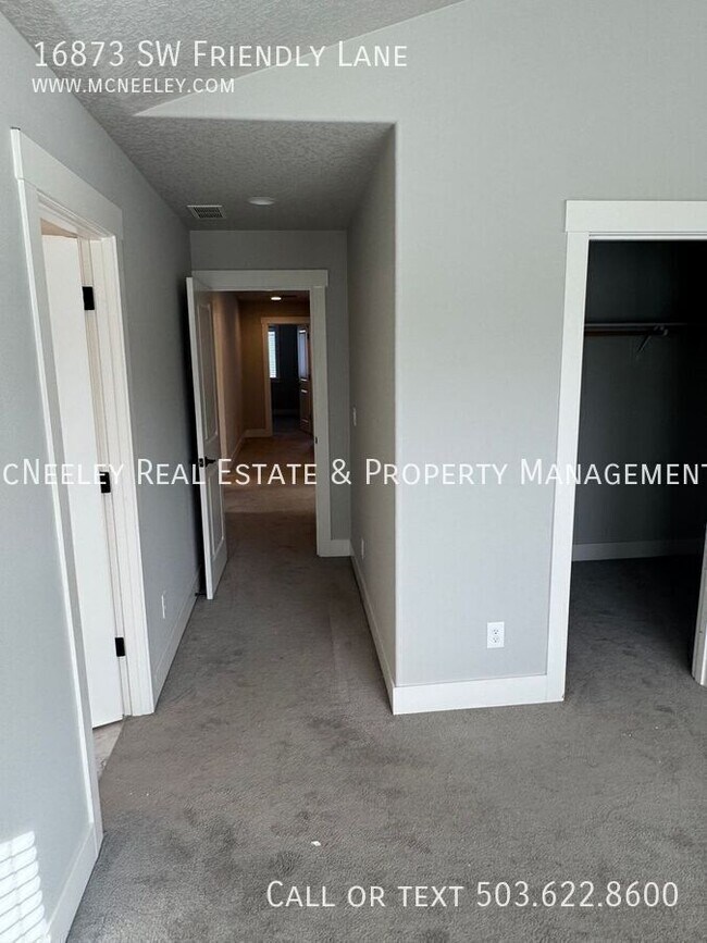 Building Photo - 16873 SW Friendly Ln