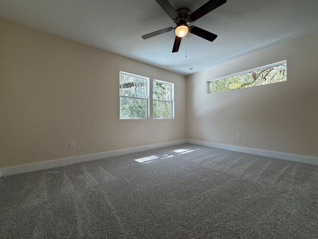 Building Photo - 4409 NW 31st Ave