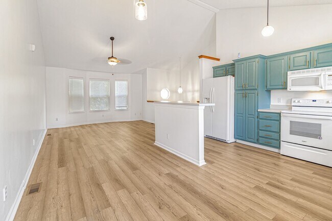 Building Photo - 3 Bedroom 2 Bath in Warrensburg