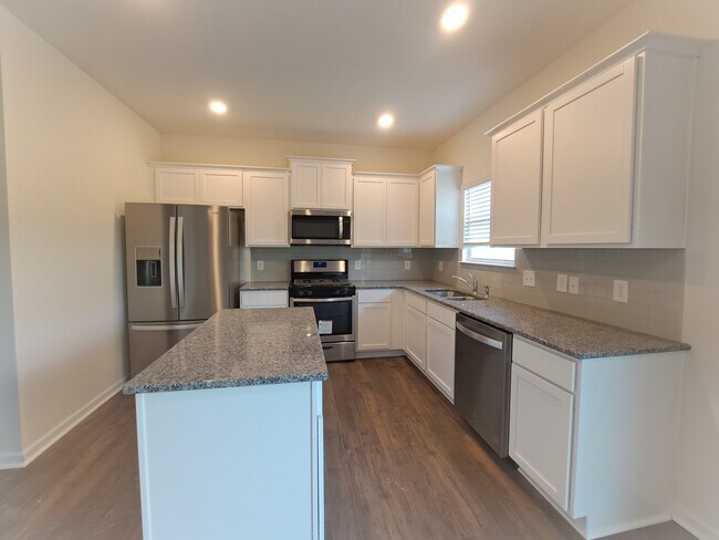 Building Photo - 12032 Sweet Almond Ln