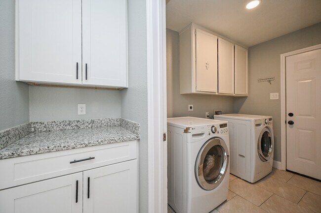 Building Photo - 22103 Joshua Kendall Ln