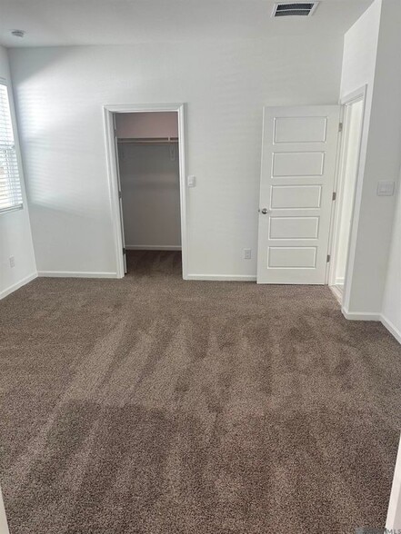 Building Photo - 1120 Drago Dr