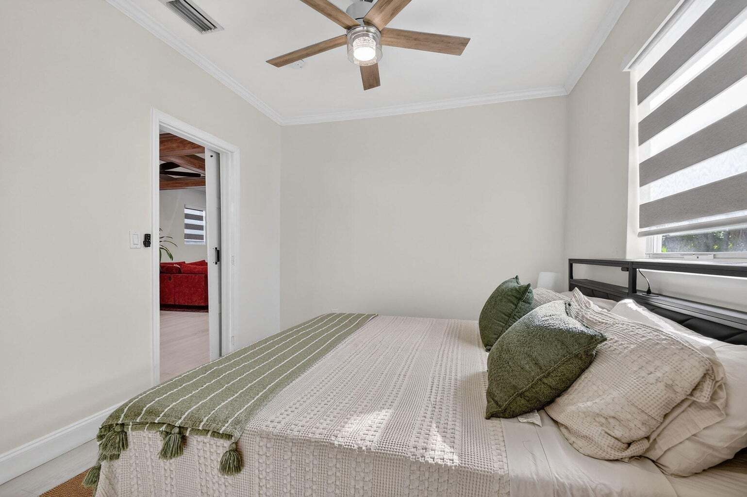 Building Photo - 1511 S Palmway