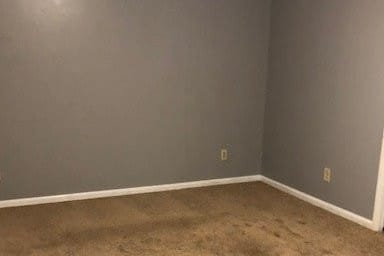 living room - 952 N Main St