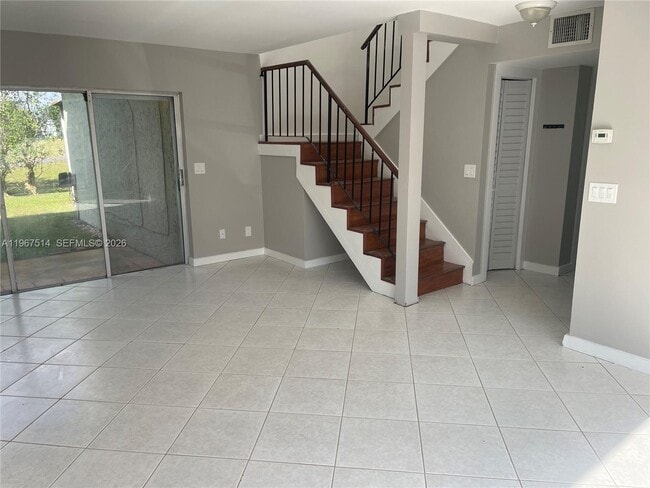 Building Photo - 8043 Lagos De Campo Blvd