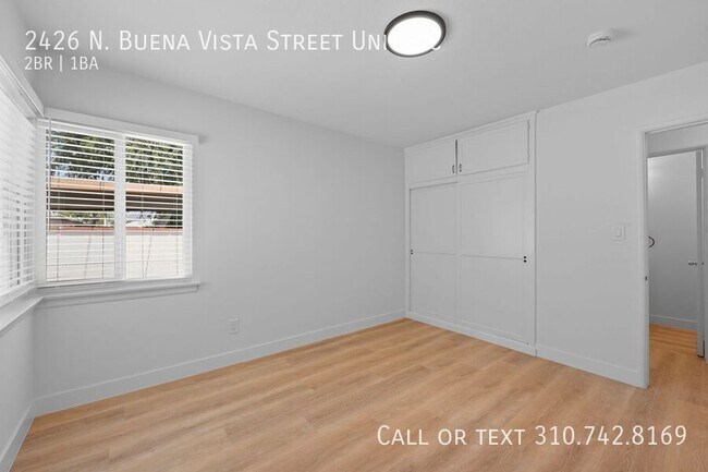 Building Photo - 2426 N Buena Vista St