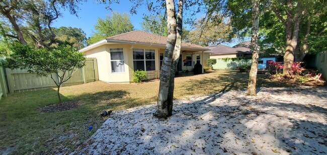 Building Photo - 284 W Silverthorn Ln