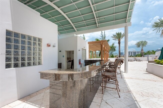 Building Photo - 19400 Turnberry Way