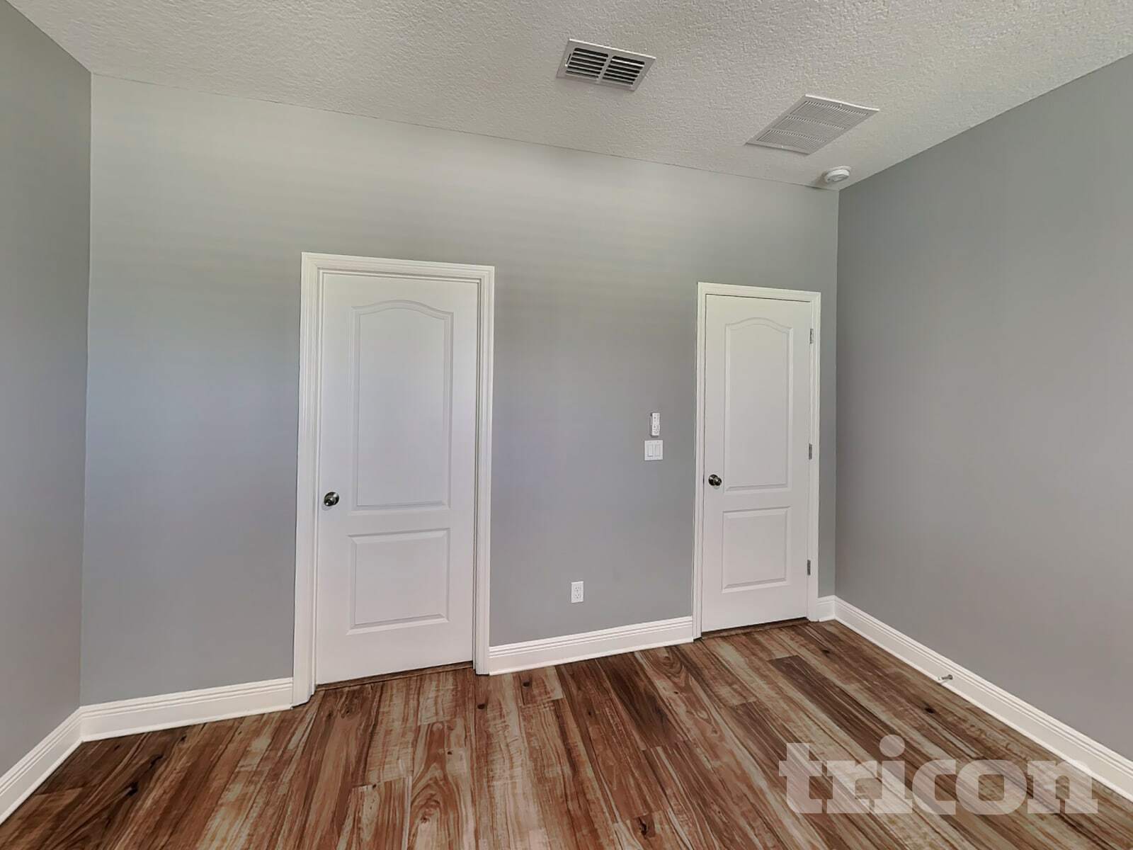 Building Photo - 1842 Castleton Dr