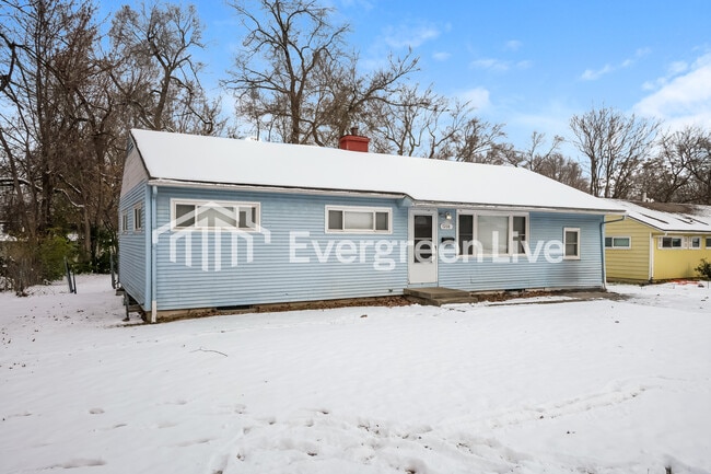 Building Photo - 7208 E 108th St