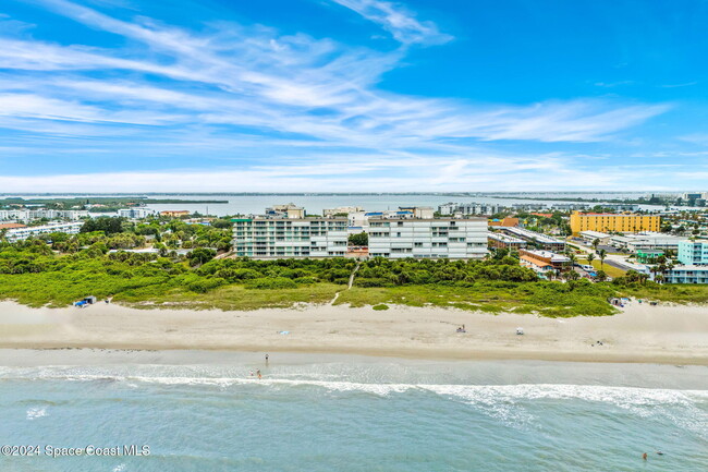 Building Photo - 3400 Ocean Beach Blvd