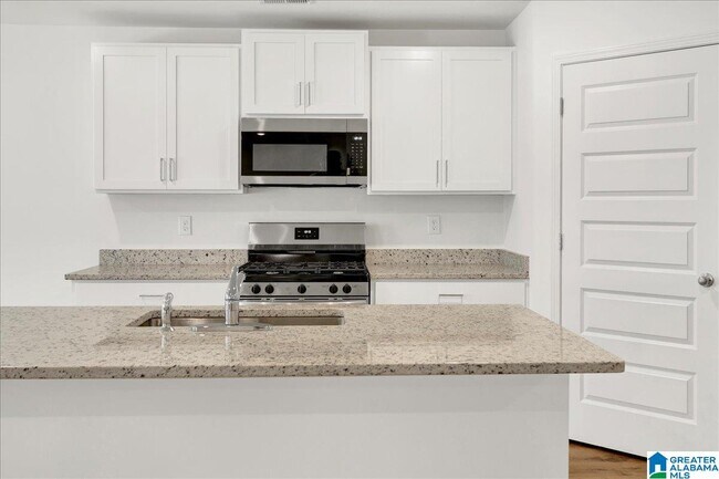 Building Photo - 283 Halifax Ln