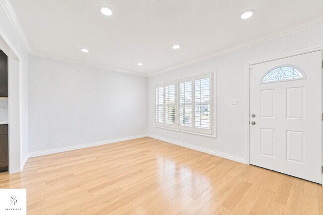 Building Photo - Bright 3BR Rosemead Rental: Self-Contained Unit with Private Entry & Driveway Parking