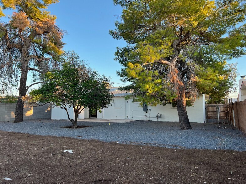 Backyard - 1368 W 14th St