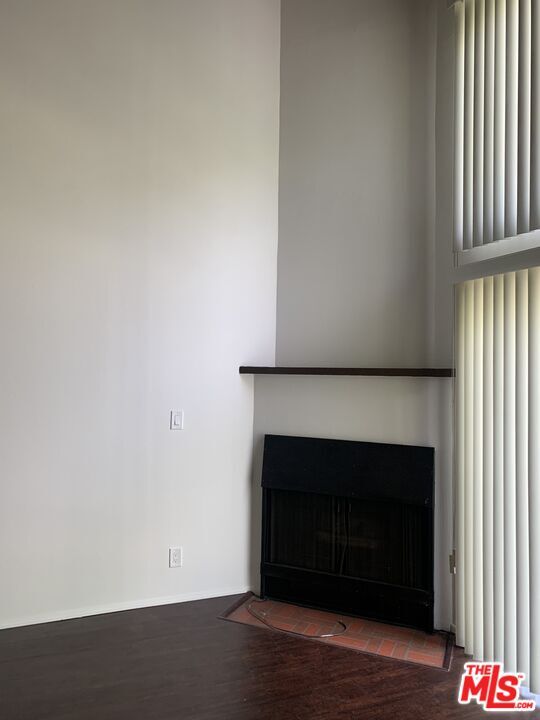 Building Photo - 1820 S Bentley Ave