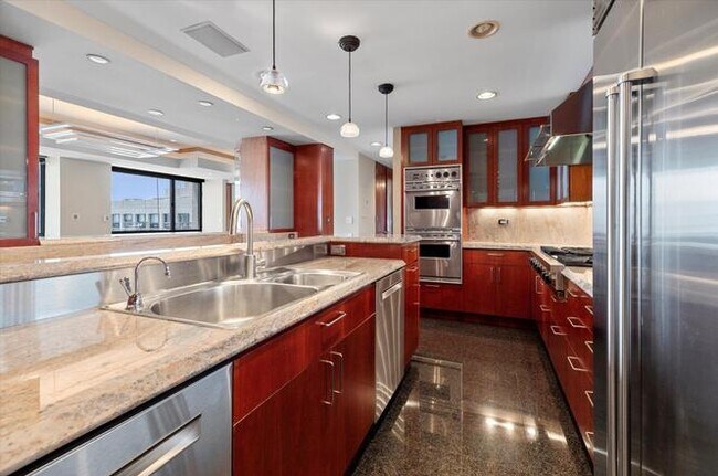 Building Photo - Palisade