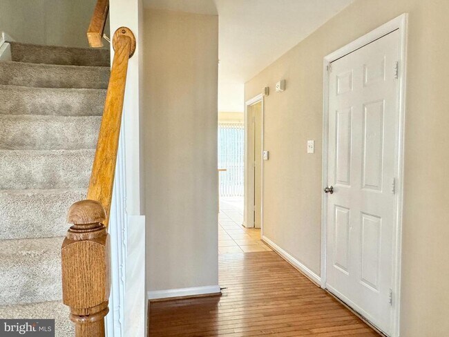 Building Photo - 9 Kimberly Dr